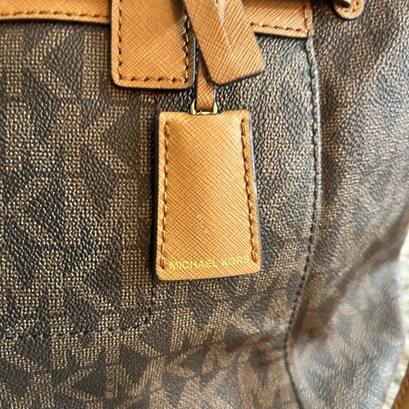 Michael Kors Hamilton Bag Large - Picture 5 of 16